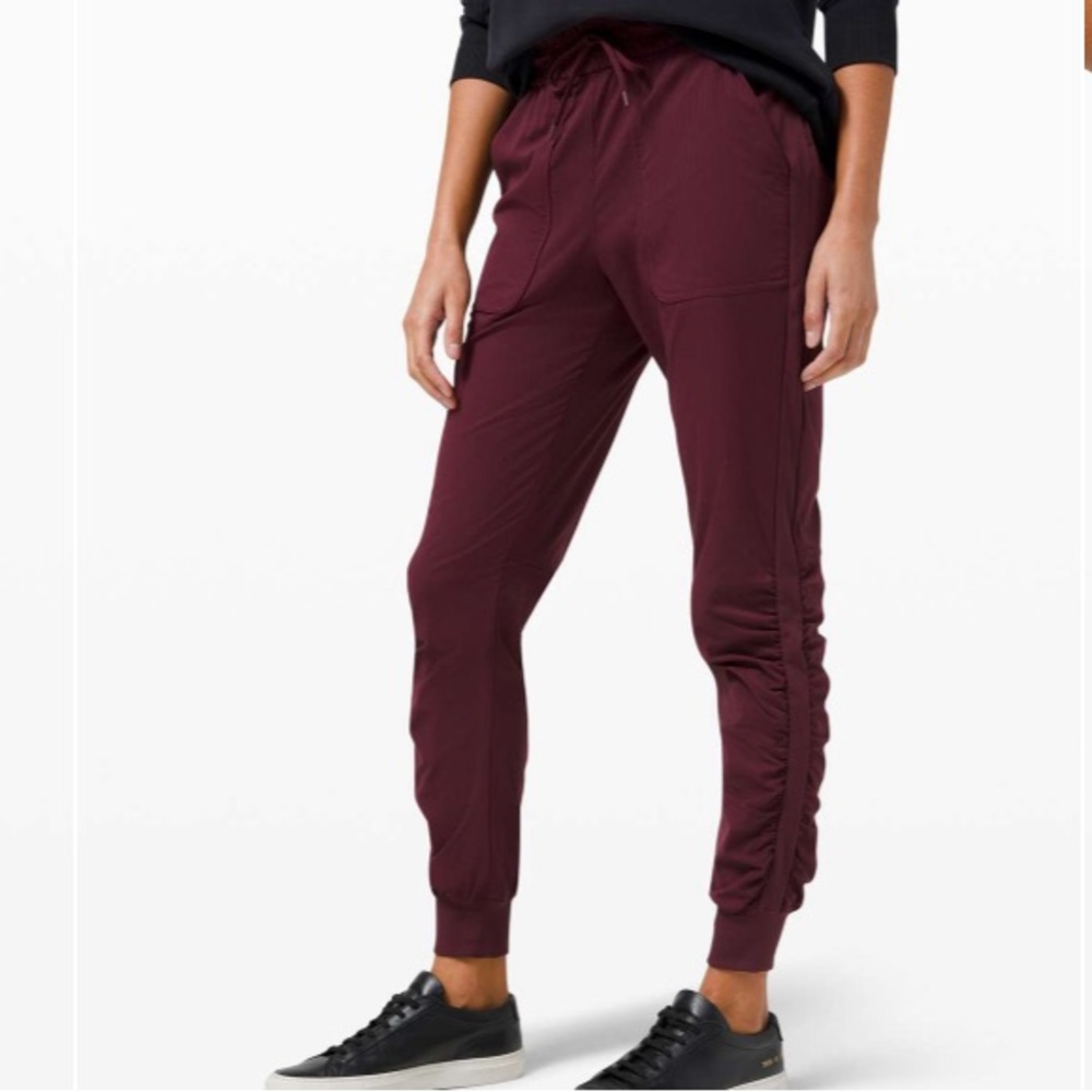 *Last Chance* Lululemon Beyond The Studio Jogger in Cassis Sz 2
